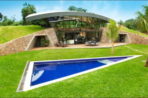 домик под землей