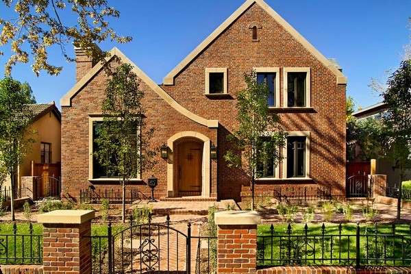 кирпичный дом